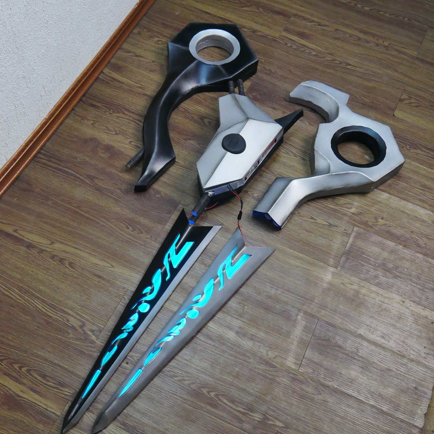 Riyo’s Reaper Scissors Prop Pattern Template – EVA Foam Pattern for Cosplay & DIY Builds Inspired by Gachiakuta